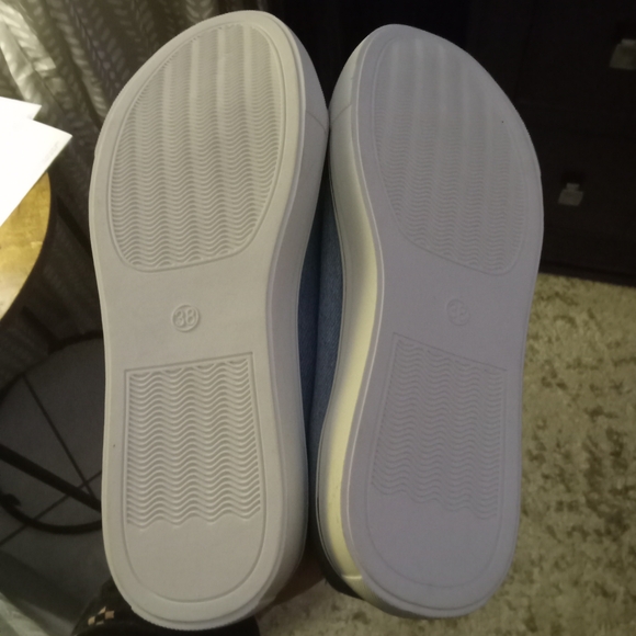 Jean Casual Tenni - NWOT - Picture 2 of 4